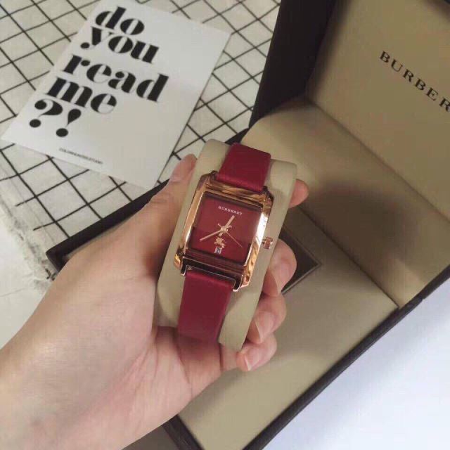 Đồng Hồ Burberry Nữ Mặt Vuông Thời Trang BB012 Đồng Hồ Burberry Nữ Mặt Vuông Thời Trang BB012