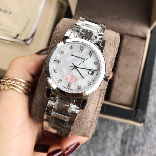 Đồng Hồ Burberry Nữ Cao Cấp Mặt Đính Hạt BB011 Đồng Hồ Burberry Nữ Cao Cấp Mặt Đính Hạt BB011