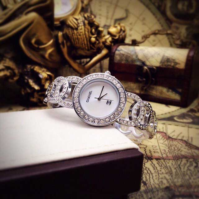 đồng hồ nữ chanel cn11