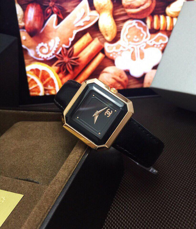 Đồng Hồ Chanel Dây Da Mặt Vuông Siêu Đẹp CN17