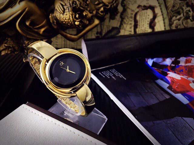 Đồng Hồ Nữ CK Kiềng Độc Lạ CK06