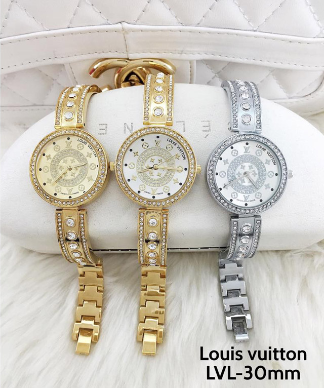 Đồng Hồ Louis Vuitton Dạng Lắc Tay Cực Xinh