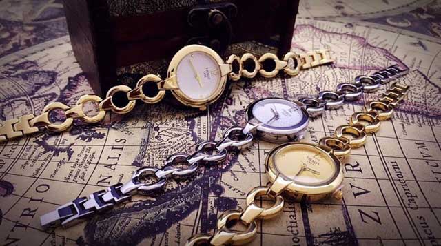 Đồng Hồ Tissot Nữ Dạng Lắc Tay