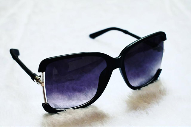 Mắt kính nữ thời trang sang trọng 