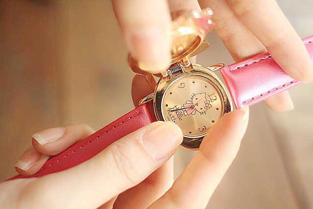 Đồng Hồ Hello Kitty Dây Da Dễ Thương